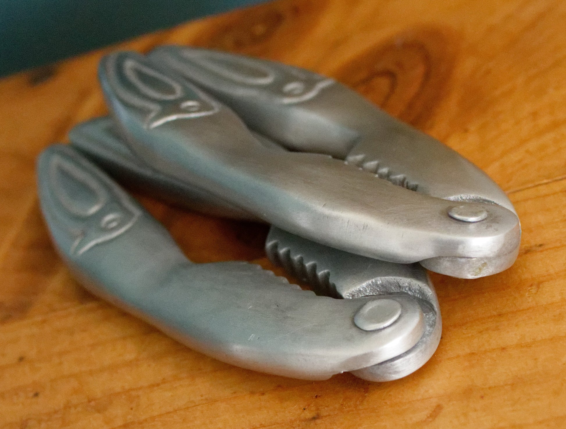 Vintage Aluminum Crab Claw Lobster Seafood Cracker PINCE À CRUSTACÉS ALU Bird Imprinted Claws Set of 2