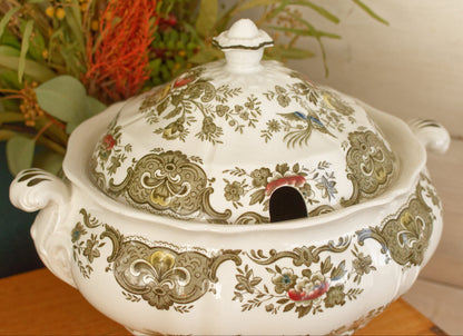1960s WINDSOR Ridgway of STAFFORDSHIRE England 1792 English Vintage Ironstone Porcelain Soup Tureen Covered Serving Piece