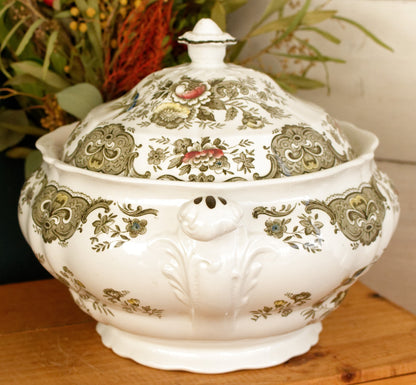 1960s WINDSOR Ridgway of STAFFORDSHIRE England 1792 English Vintage Ironstone Porcelain Soup Tureen Covered Serving Piece
