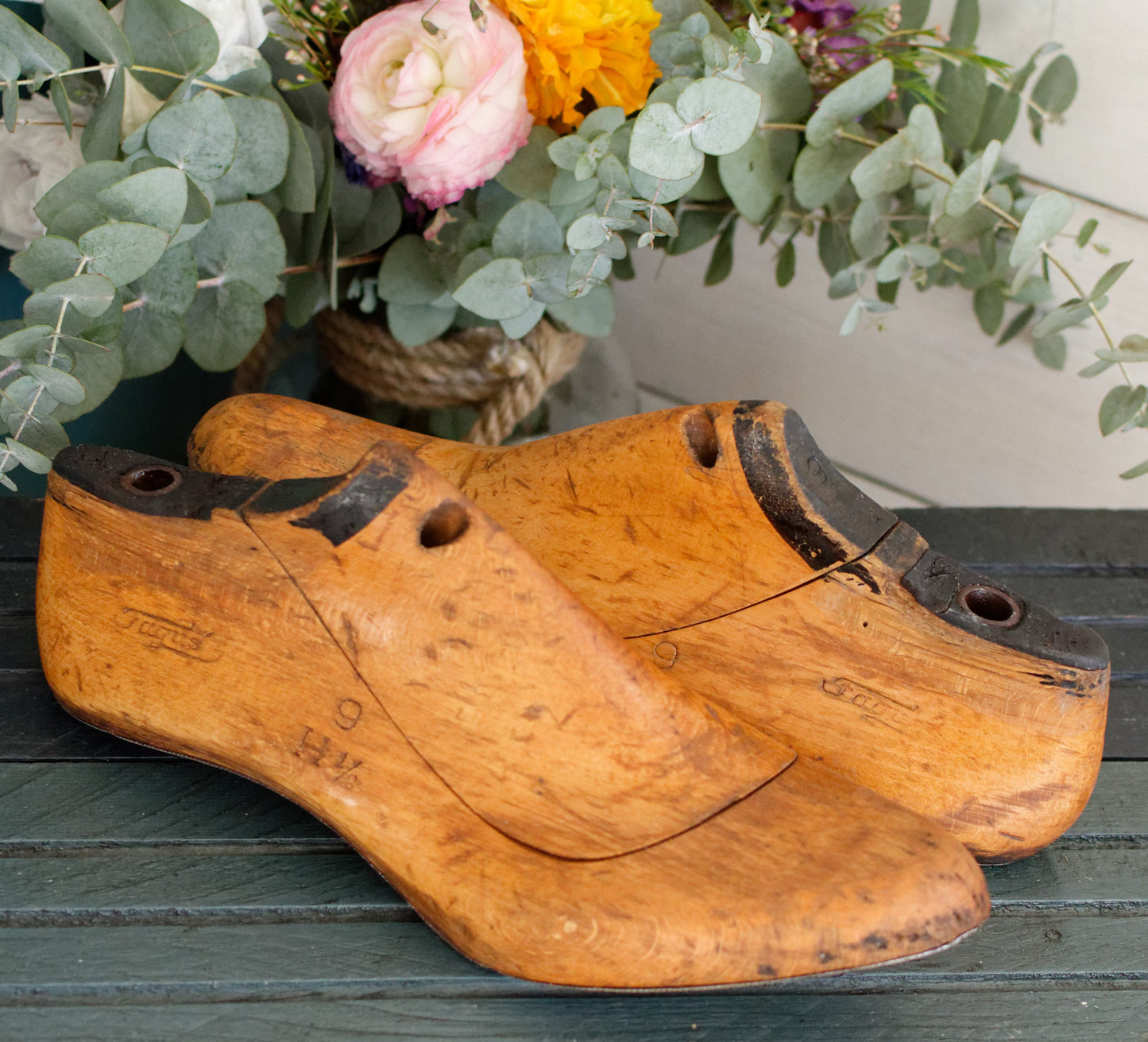 FAGUS Factory Pair of Vintage Hand-Crafted Collectible Wooden Cobbler Shoe Lasts Forms Molds (Moulds) Stretchers "Moule à chaussures vintage en bois" Made in Alfelt Germany