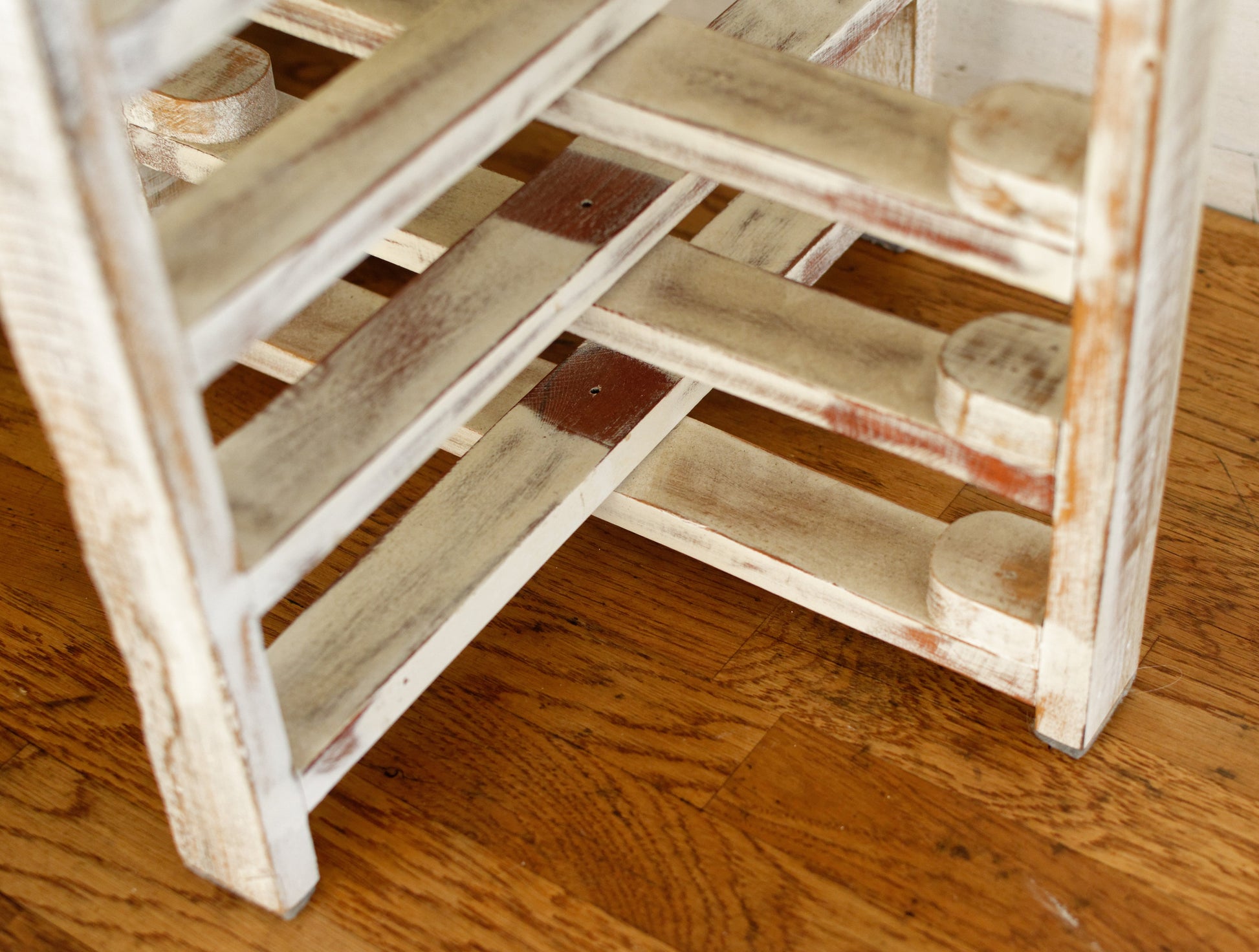 French Vintage Wooden 6 Tier Folding Bakery Pie Pastry Cooling Rack Présentoir à Patisserie Gâteaux en Bois Distressed Biege