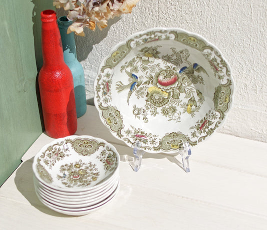 1960s ~ English Vintage PORCELAIN Service~ Made by Ridgway of STAFFORDSHIRE England 1792 in "WINDSOR" Motif ~ Service for 8 ppl (9 pieces)