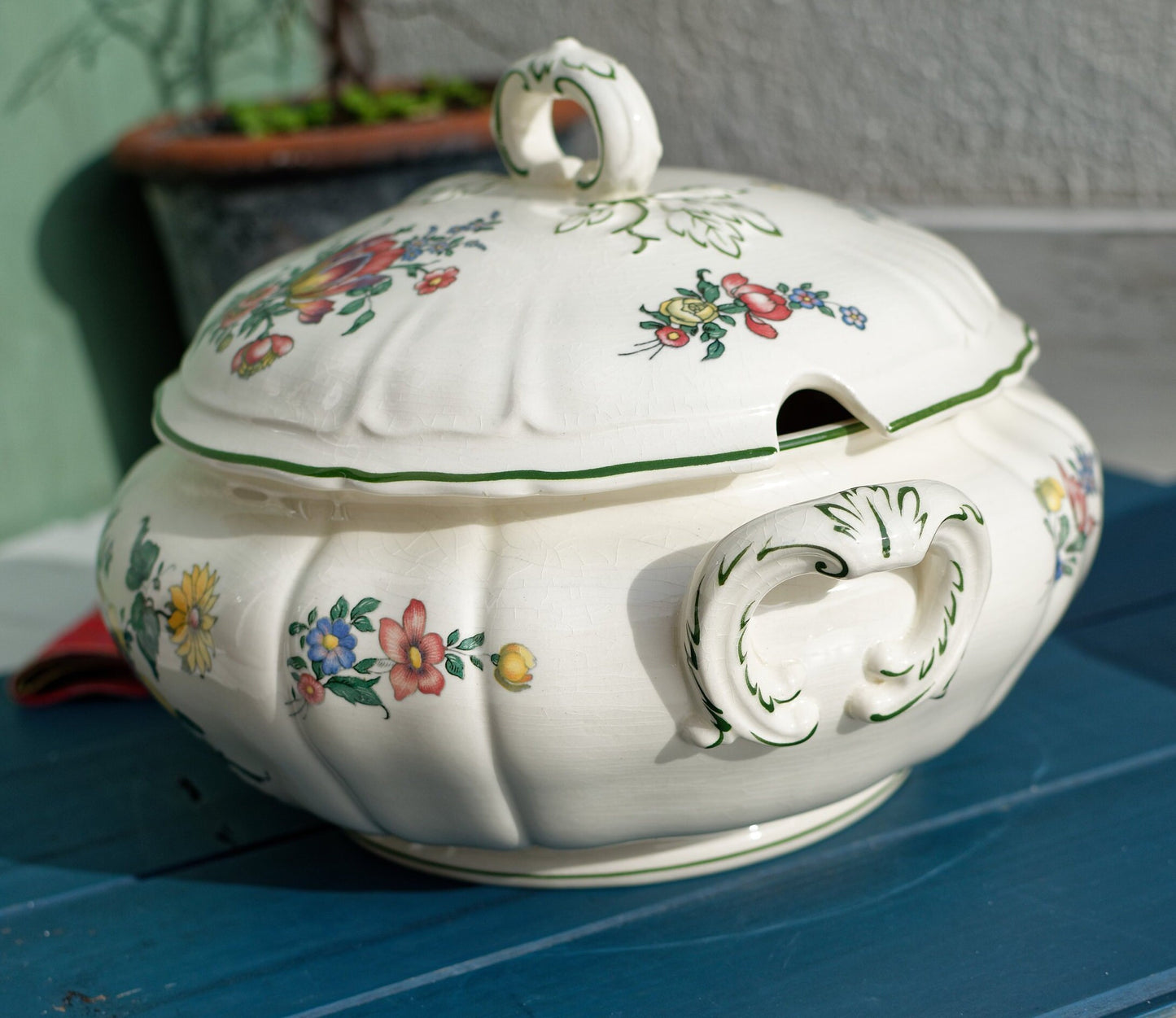 French Ironstone Soup Tureen Soupiere VIEUX STRASBOURG Villeroy & Boch Mettlach Made in France Saar Economic Union 1562 