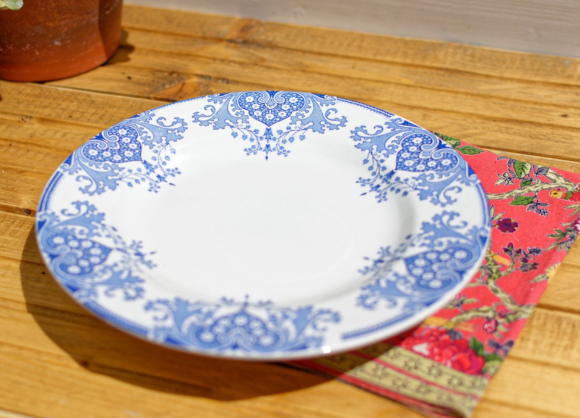 French Ironstone Footed Cake Plate MAURESQUE Motif K&G (Keller et Guérin) Lunéville France Terre de Fer