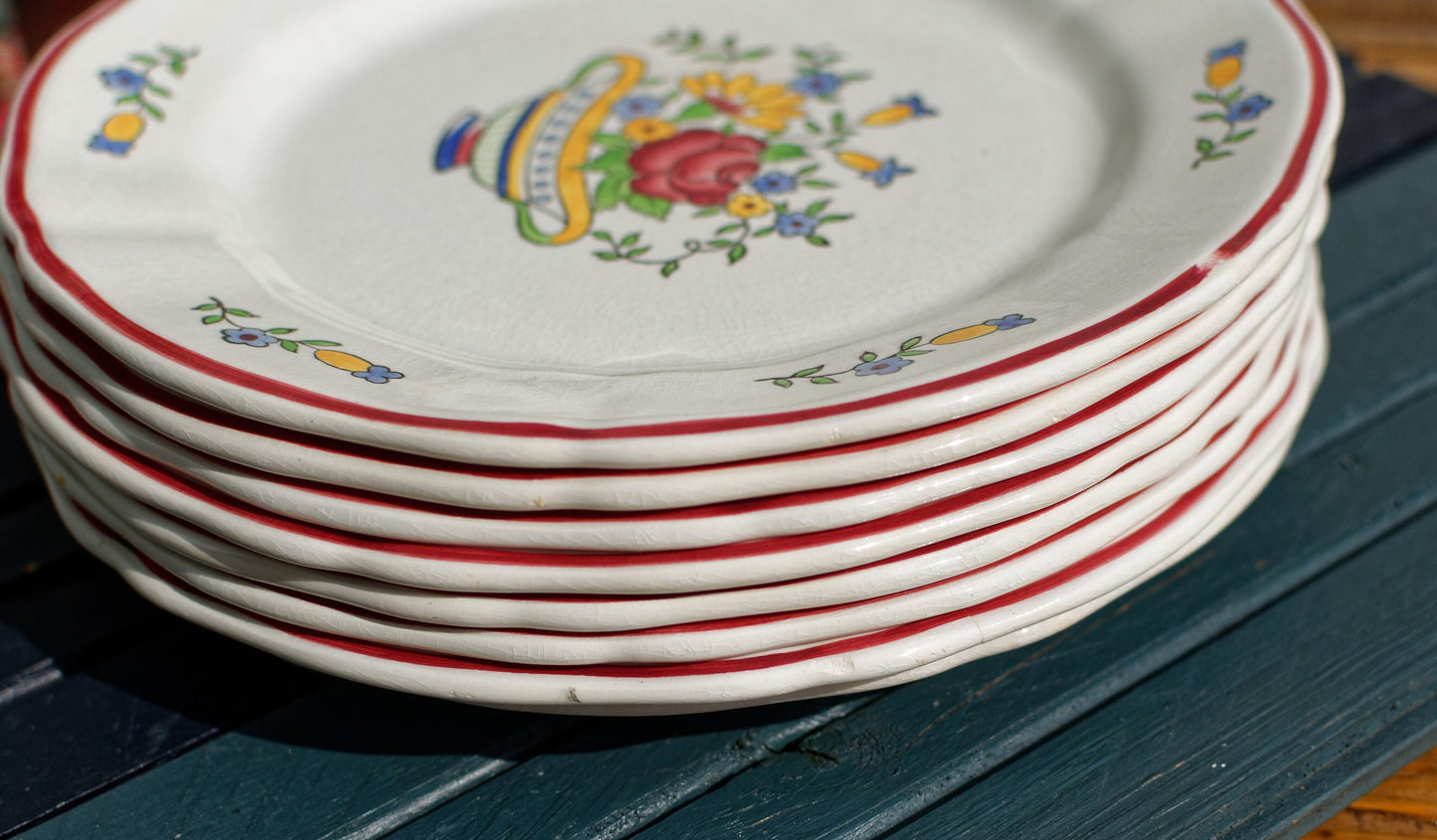 French Hand-Painted Ironstone Dinner Plate GIEN France Luxembourg - Décoré à la main terre de fer