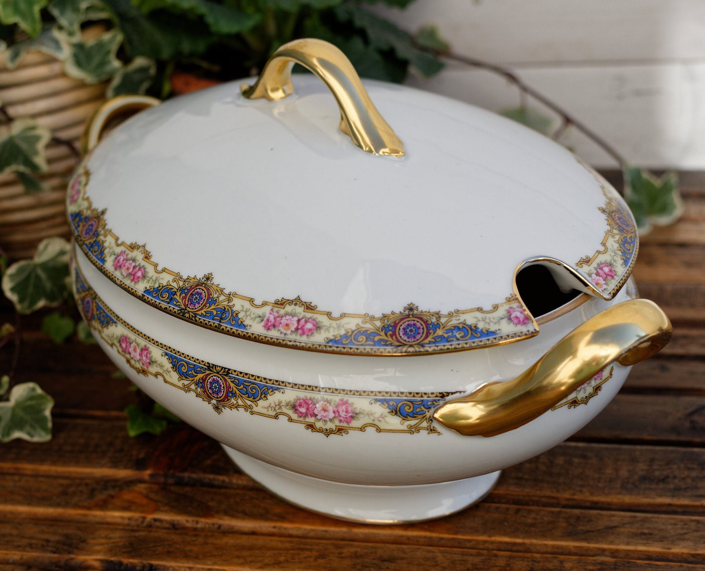 French Fine Porcelain Soup Tureen Soupiere F.Legrand & Cie Limoges France