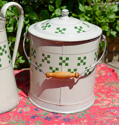 French Enamel Chambre Pot Bedroom Bin Ste Austria B. Frères year 1933