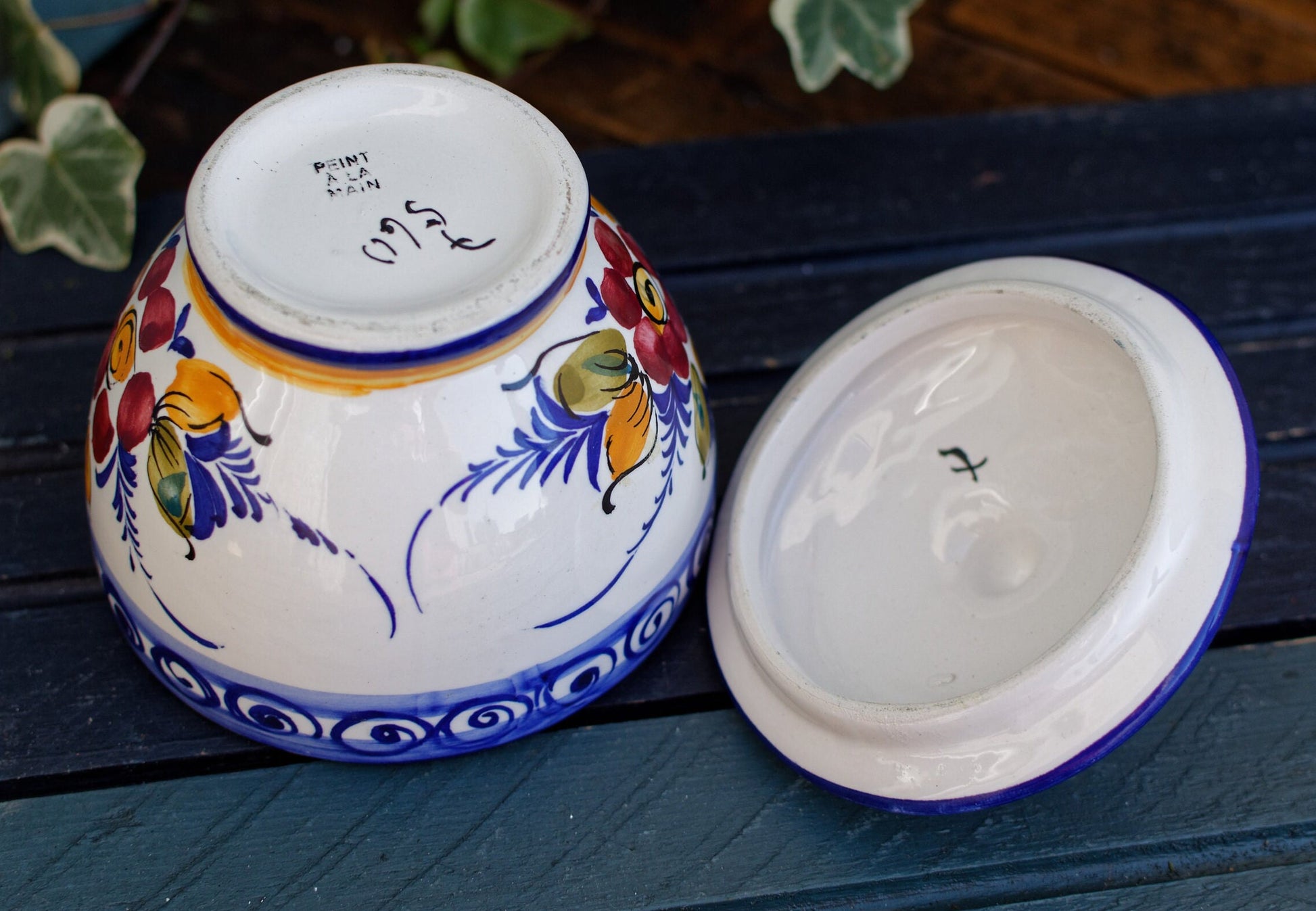 French Hand-Painted Faïence Porcelain Condiment Sauce Pot with Lid or Mustard Pot Peint a la Main