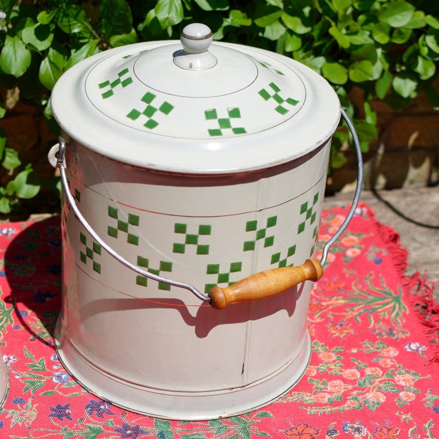 French Enamel Chambre Pot Bedroom Bin Ste Austria B. Frères year 1933