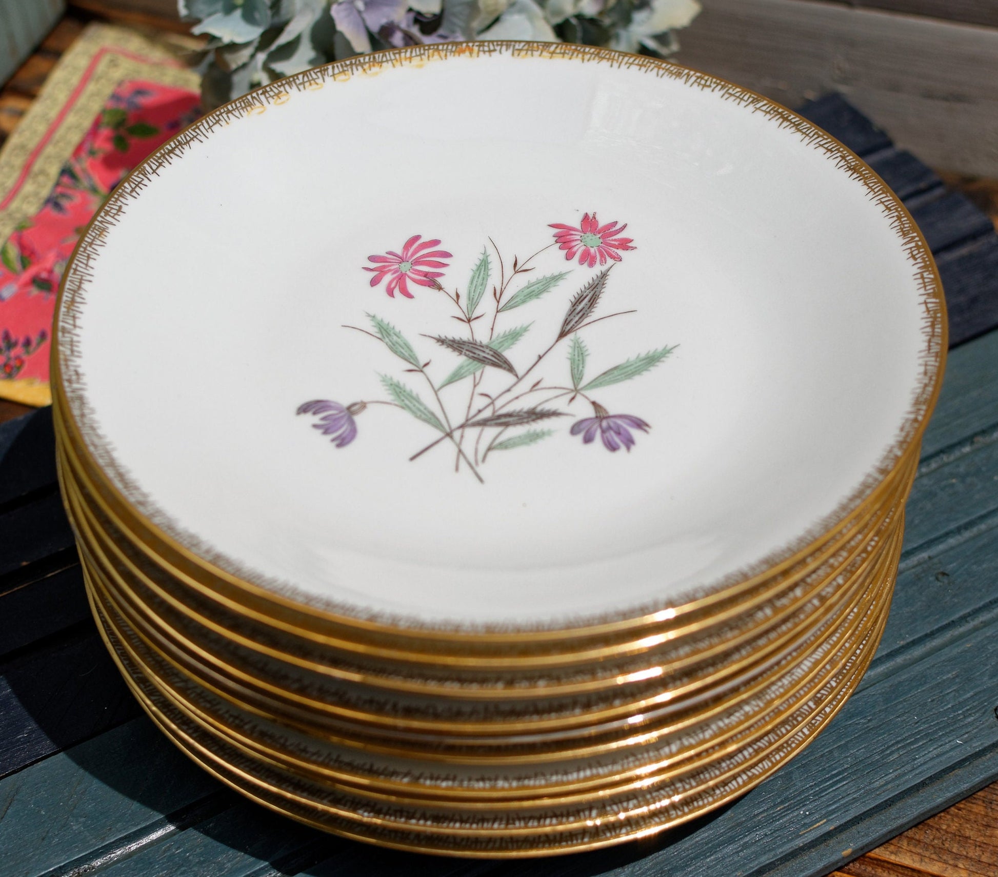 ASSIETTE VINTAGE PORCELAINE de Limoges Buste femme signée Monreau peint ASSIETTE VINTAGE PORCELAINE de Limoges Buste femme signée Monreau peint