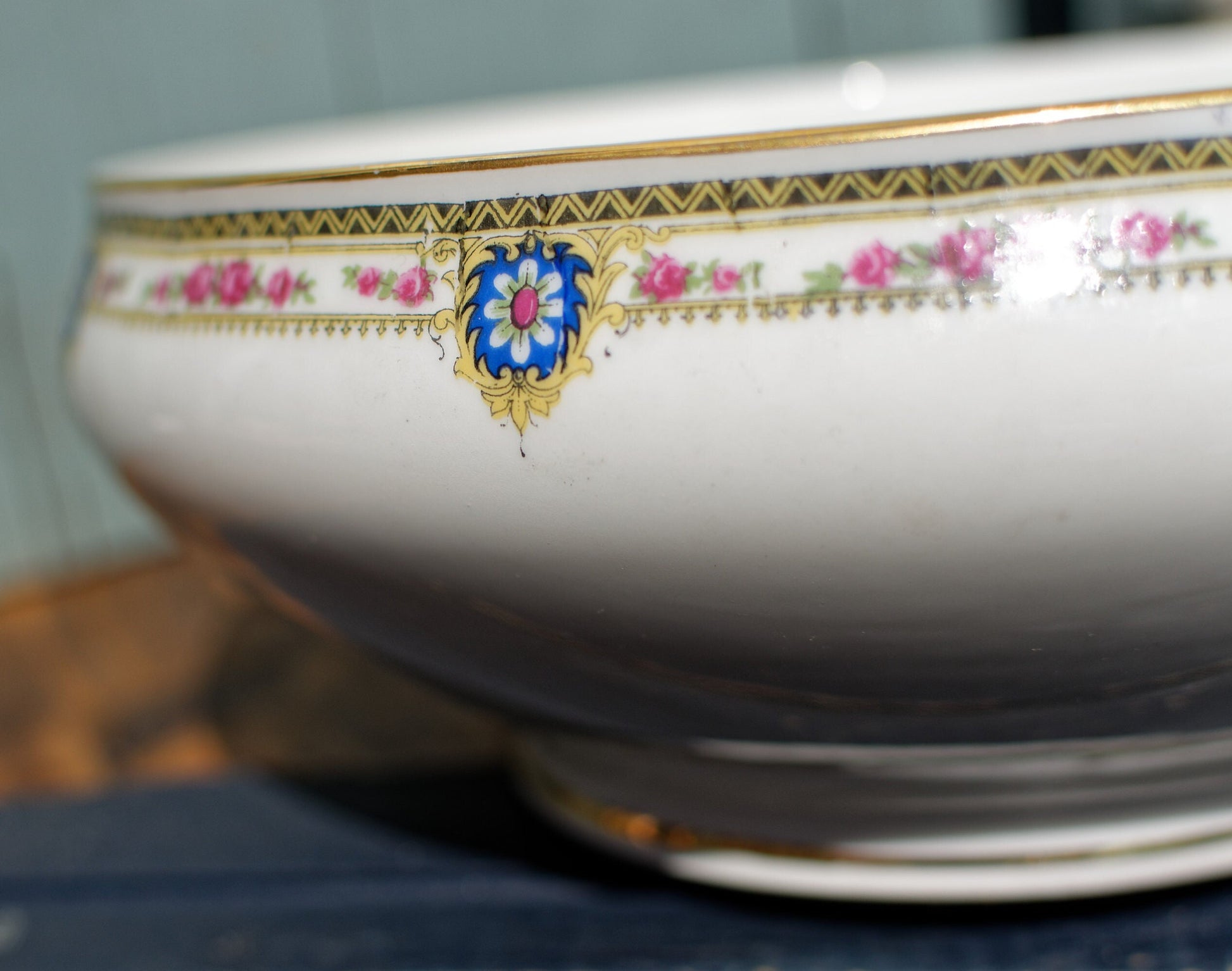 French Fine Porcelain Serving Bowl 1923-1944 LIMOGES France