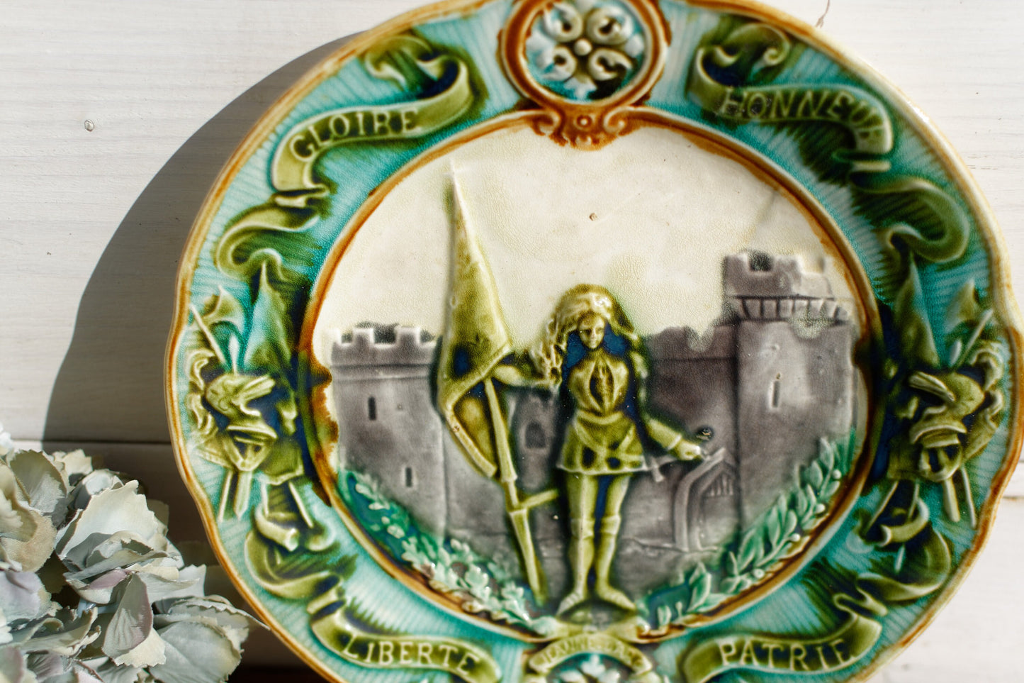 French Collectible BARBOTINE MAJOLICA Wall Plate Joan of Arc Jeanne D'Arc Faïence D’ONAING