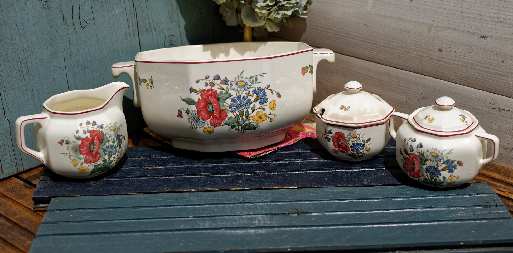 French German Ironstone Serving Bowl OLD ABBEY WARE Fleurs Des Champs V & B.M SAAR Basin 1584 Villeroy & Boch