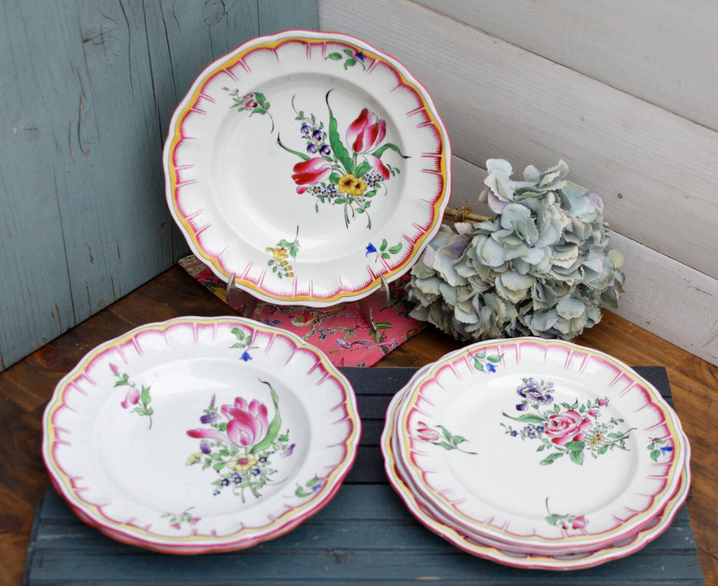 French Hand-Painted Ironstone Plate Roses & Tulips K&G (Keller et Guérin) Lunéville Terre de Fer 